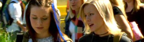 Tina Majorino and Kristen Bell in Veronica Mars